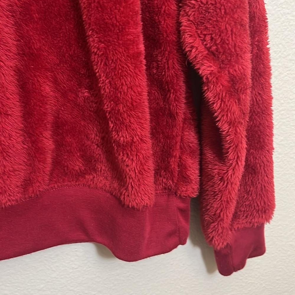 Coca Cola Red Crew Neck Sweatshirt Sequin Polar Bear Design - Picture 5 of 7